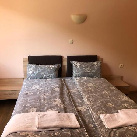 Guest House Rest Sapareva Banya Esterno foto